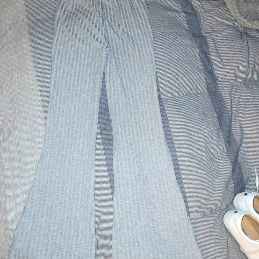 High Waisted Flare Pants - Picture 3 of 9